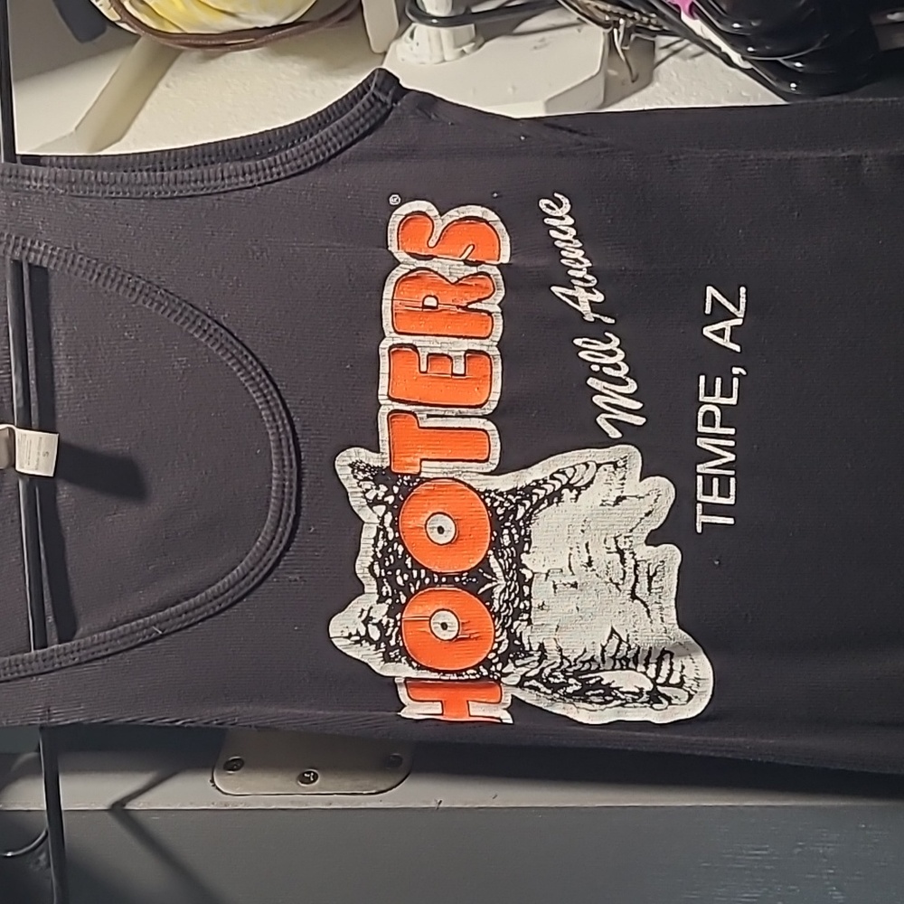 Hooters Tank